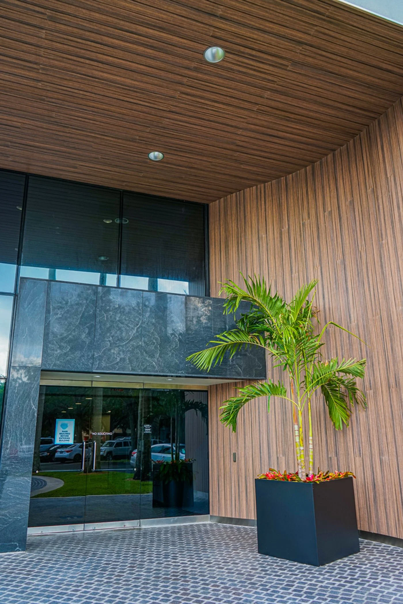 Photo 2 of 8100 Oak Ln, Miami Lakes, FL 33016