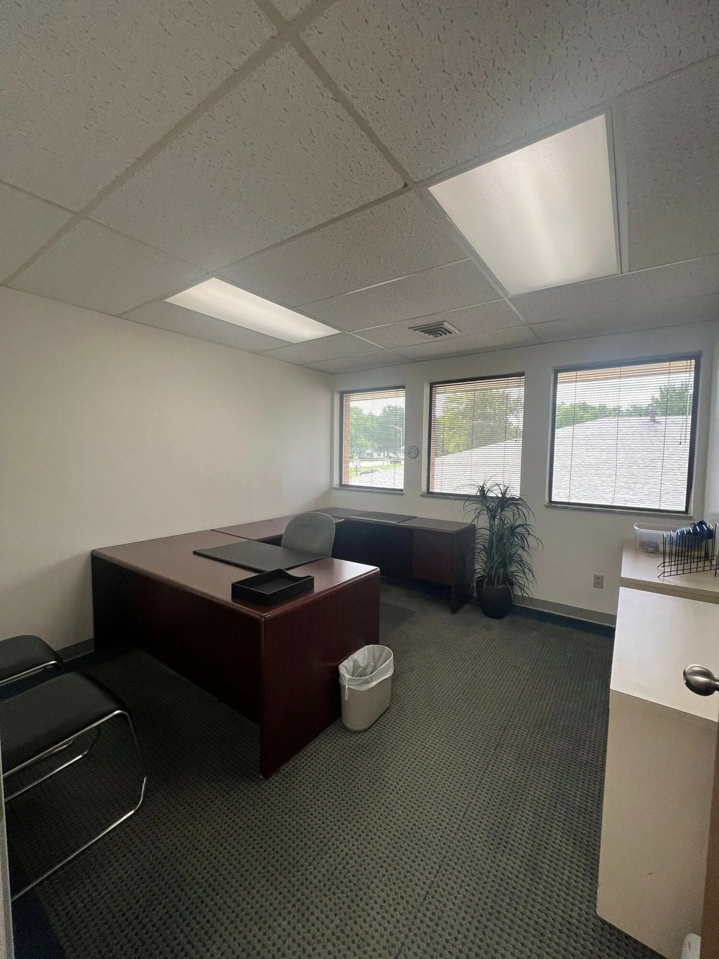 Photo 3 of 4656 W Jefferson Blvd, Fort Wayne, IN 46804