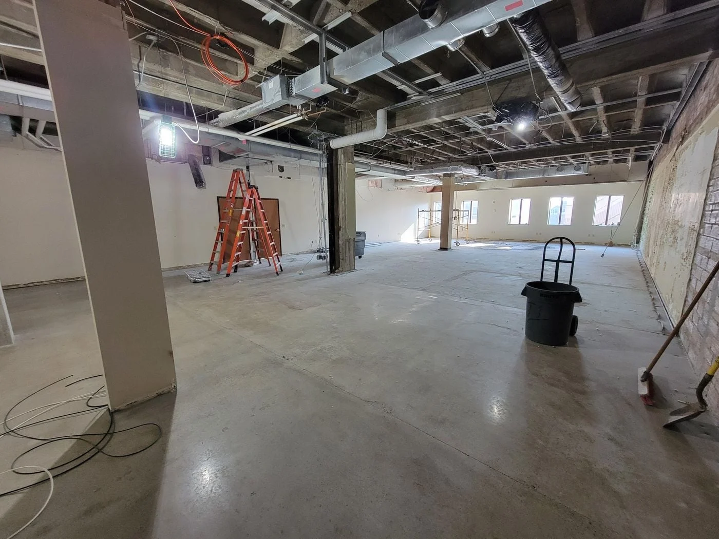 Photo 3 of 114 S Main Ave, Sioux Falls, SD 57104