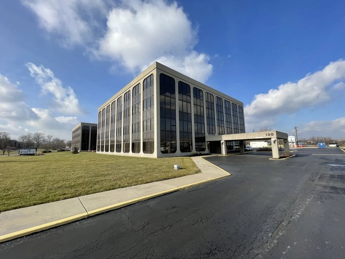 Photo 2 of 130 Tri County Pkwy, Cincinnati, OH 45246