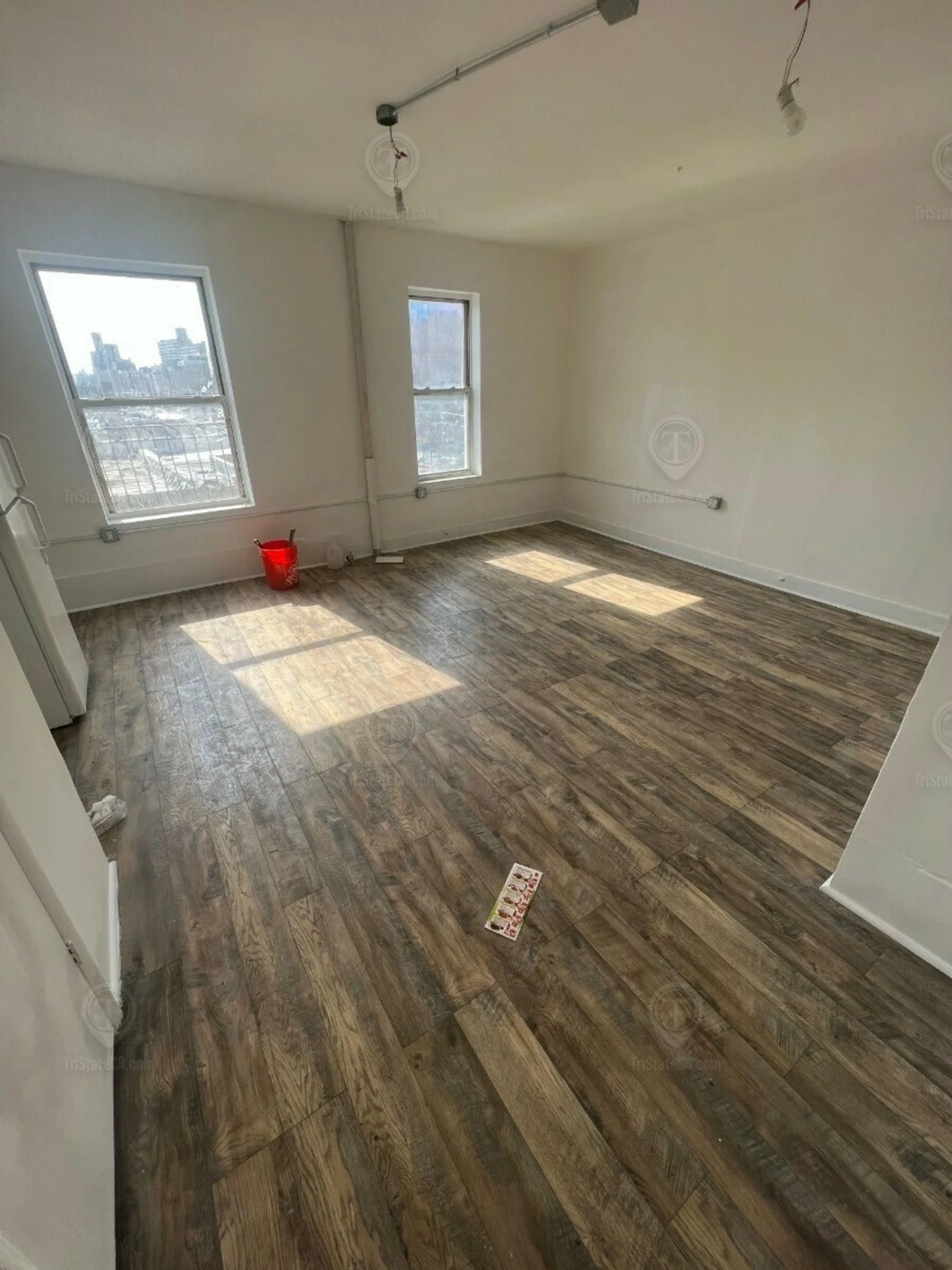 Photo-2 of 405 E 182nd St, Bronx, NY 10457