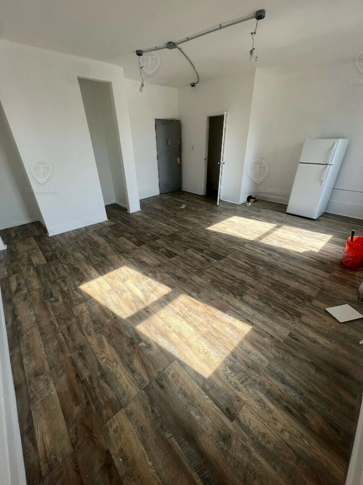Photo-3 of 405 E 182nd St, Bronx, NY 10457