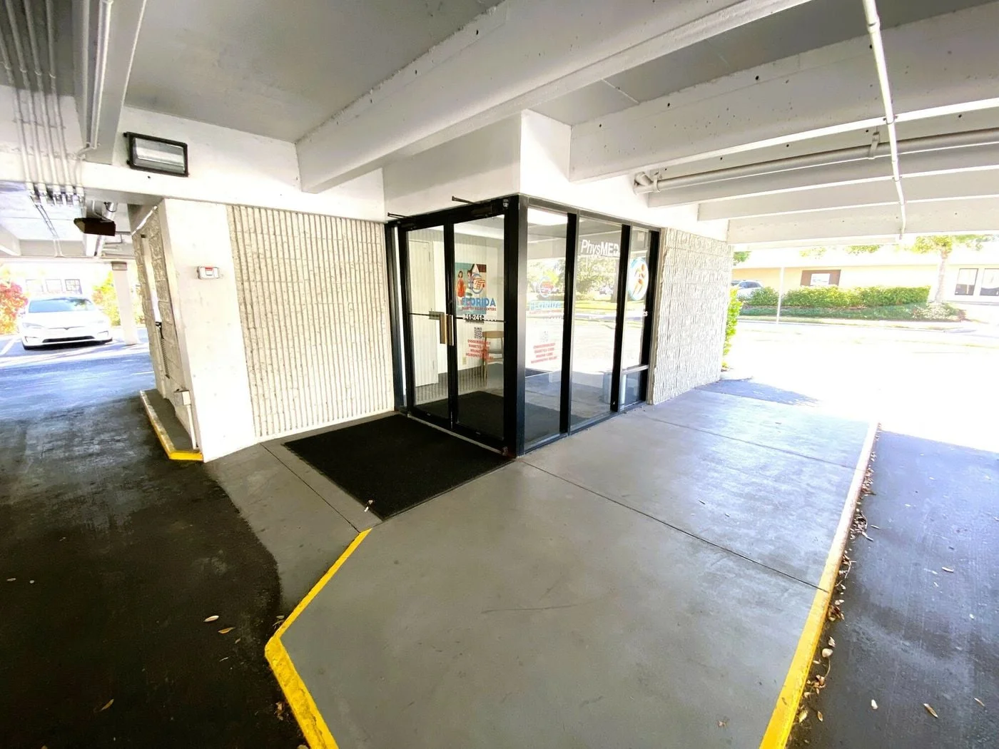 Photo 3 of 201 4th Ave E, Bradenton, FL 34208