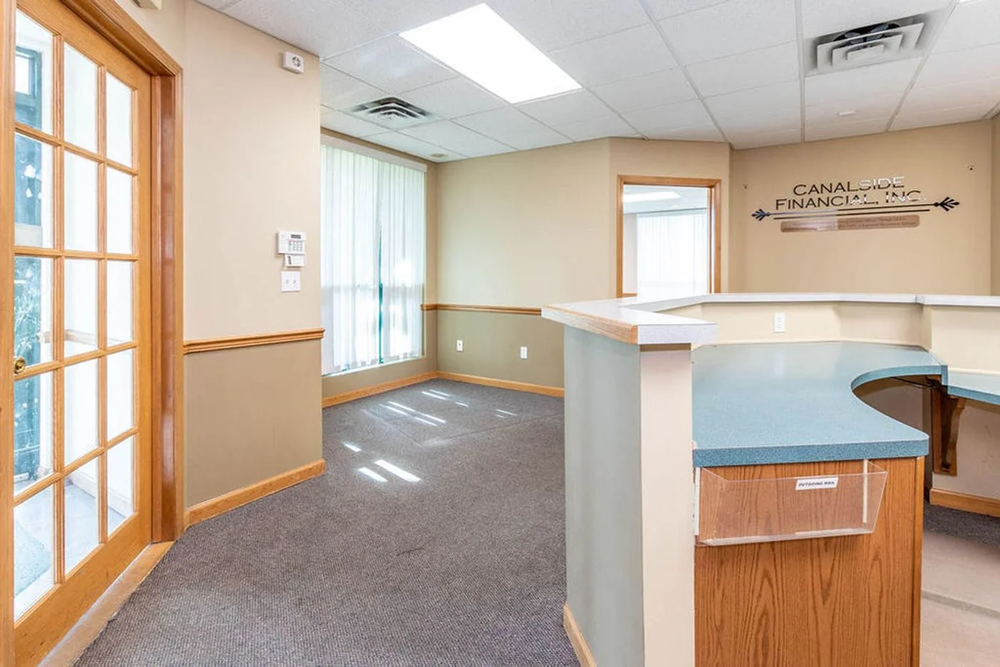 Photo 3 of 57 Davison Ct, Lockport, NY 14094