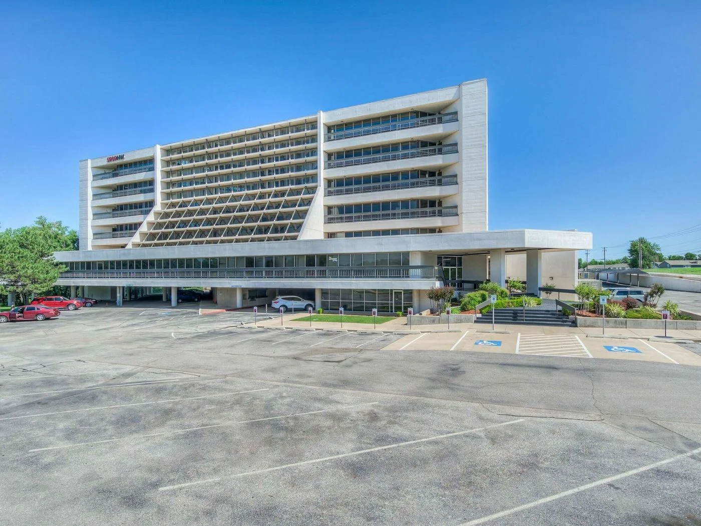 Photo 2 of 5909 NW Expressway, Oklahoma City, OK 73132