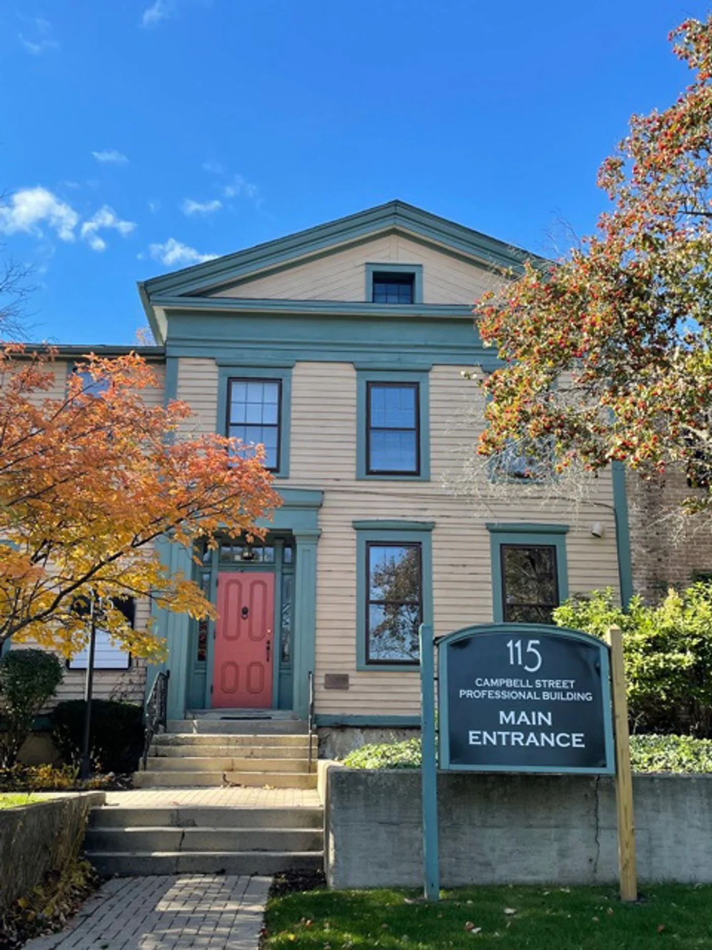 Photo-2 of 115 Campbell St, Geneva, IL 60134