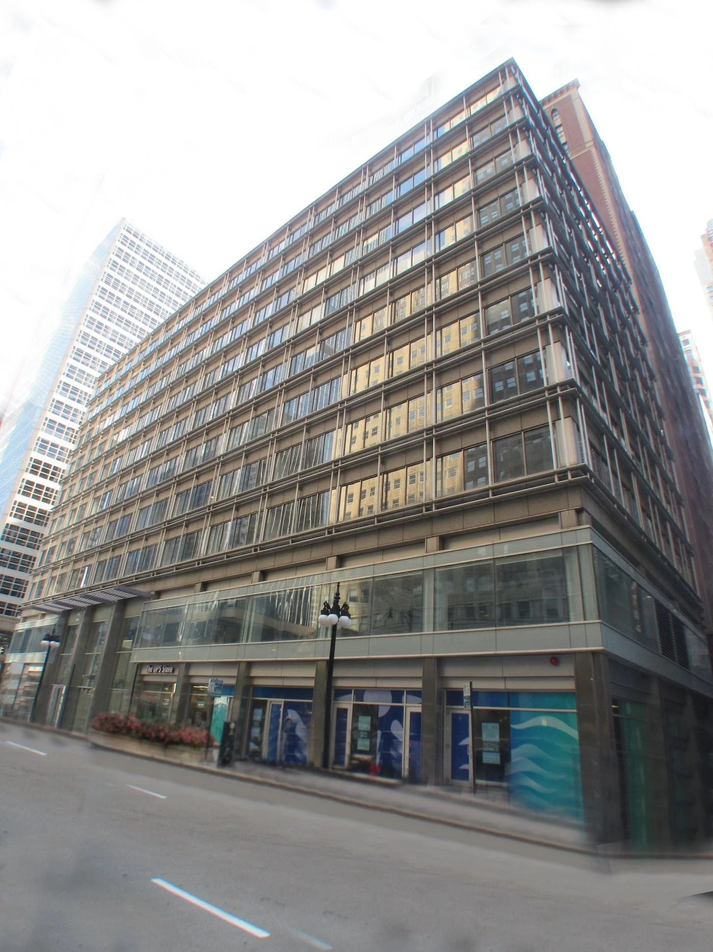 Photo 1 of 29 N Wacker Dr, Chicago, IL 60606