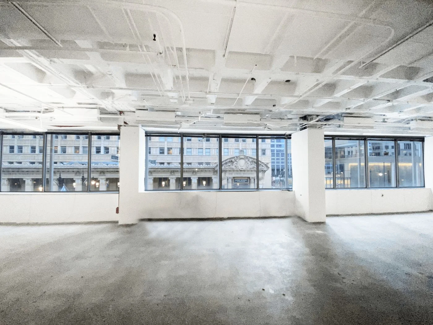 Photo 2 of 29 N Wacker Dr, Chicago, IL 60606