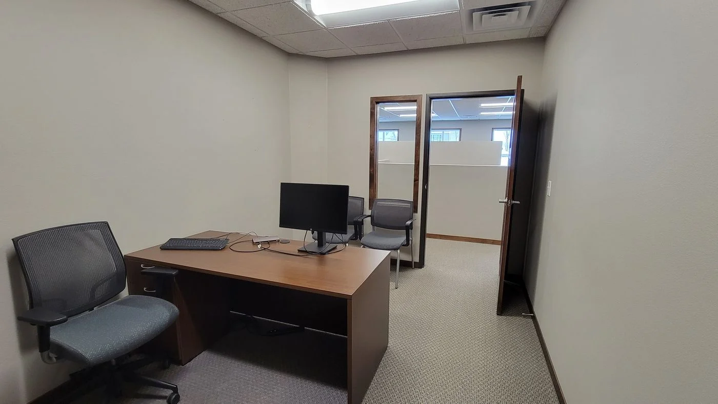 Photo 3 of 4719 Shelburne St, Bismarck, ND 58503