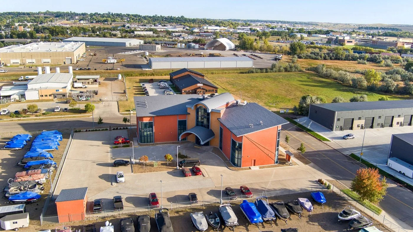 Photo 2 of 812 Burlington Dr, Bismarck, ND 58504