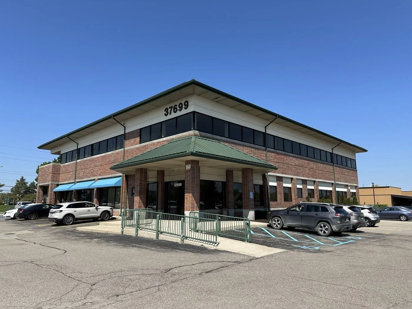 Photo 2 of 37655-37699 Six Mile Road, Livonia, MI 48152