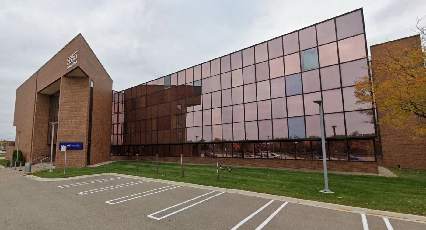 Photo 1 of 2855 Coolidge Hwy, Troy, MI 48084