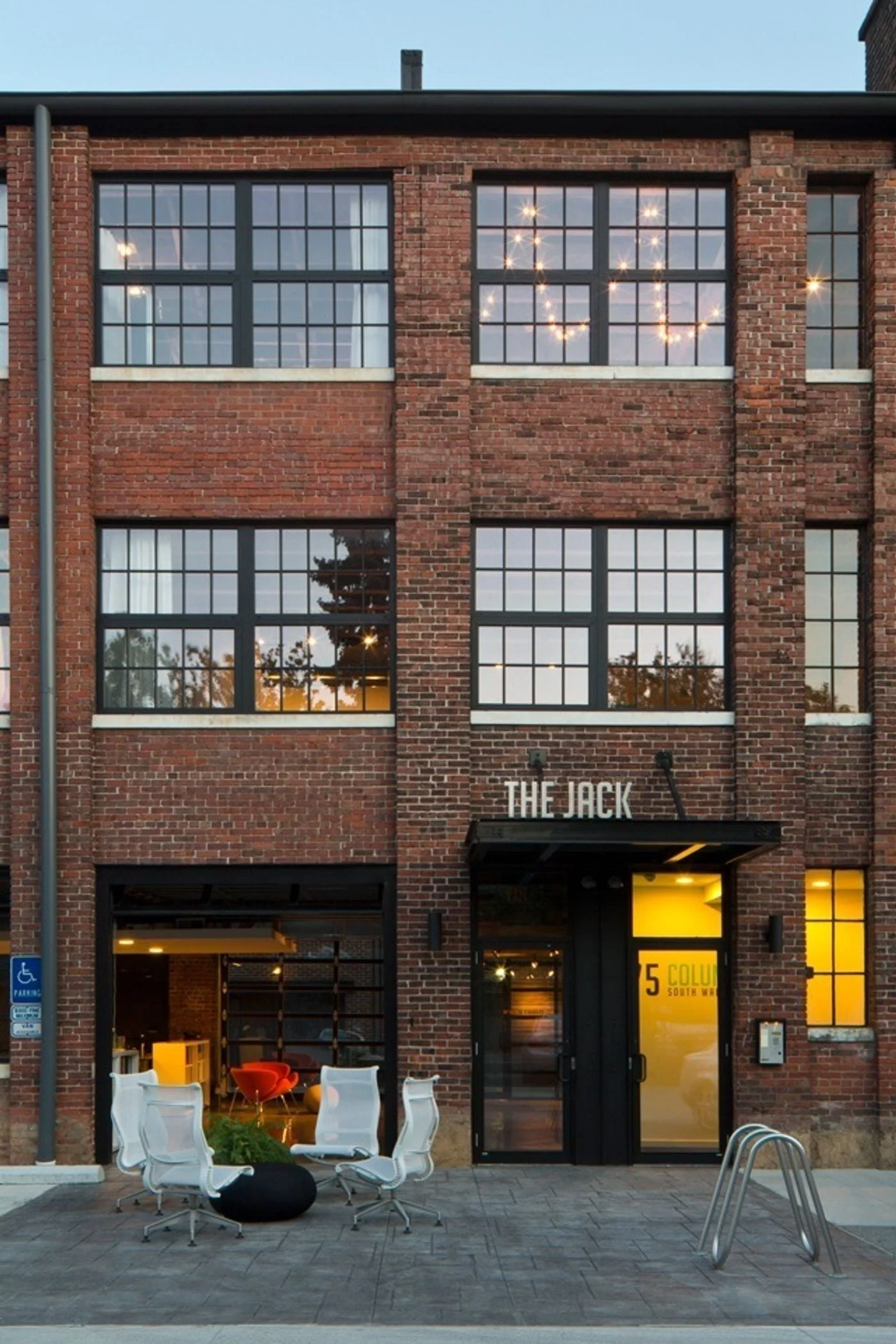 Photo 3 of 982 S Front St, Columbus, OH 43206