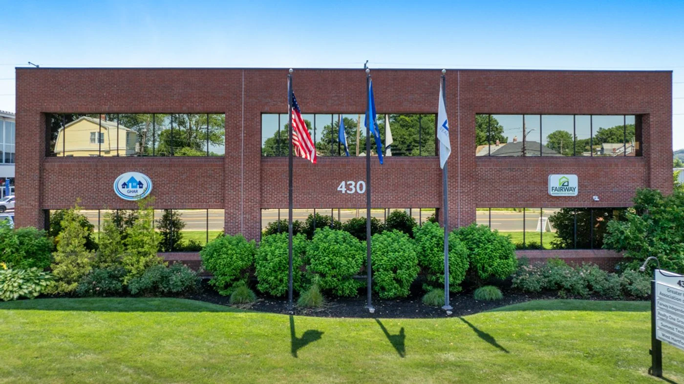 Photo 1 of 430 New Park Ave, West Hartford, CT 06110