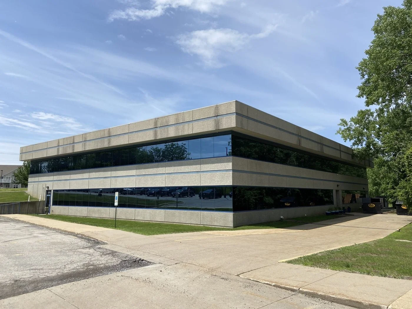 Photo 3 of 6300 Rockwell Dr NE, Cedar Rapids, IA 52402