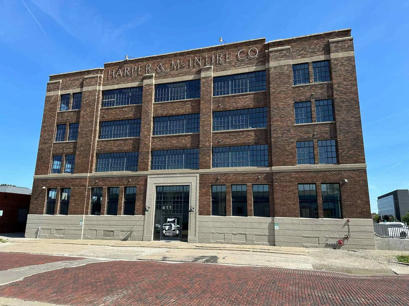 Photo 1 of 411 6th Ave SE, Cedar Rapids, IA 52401