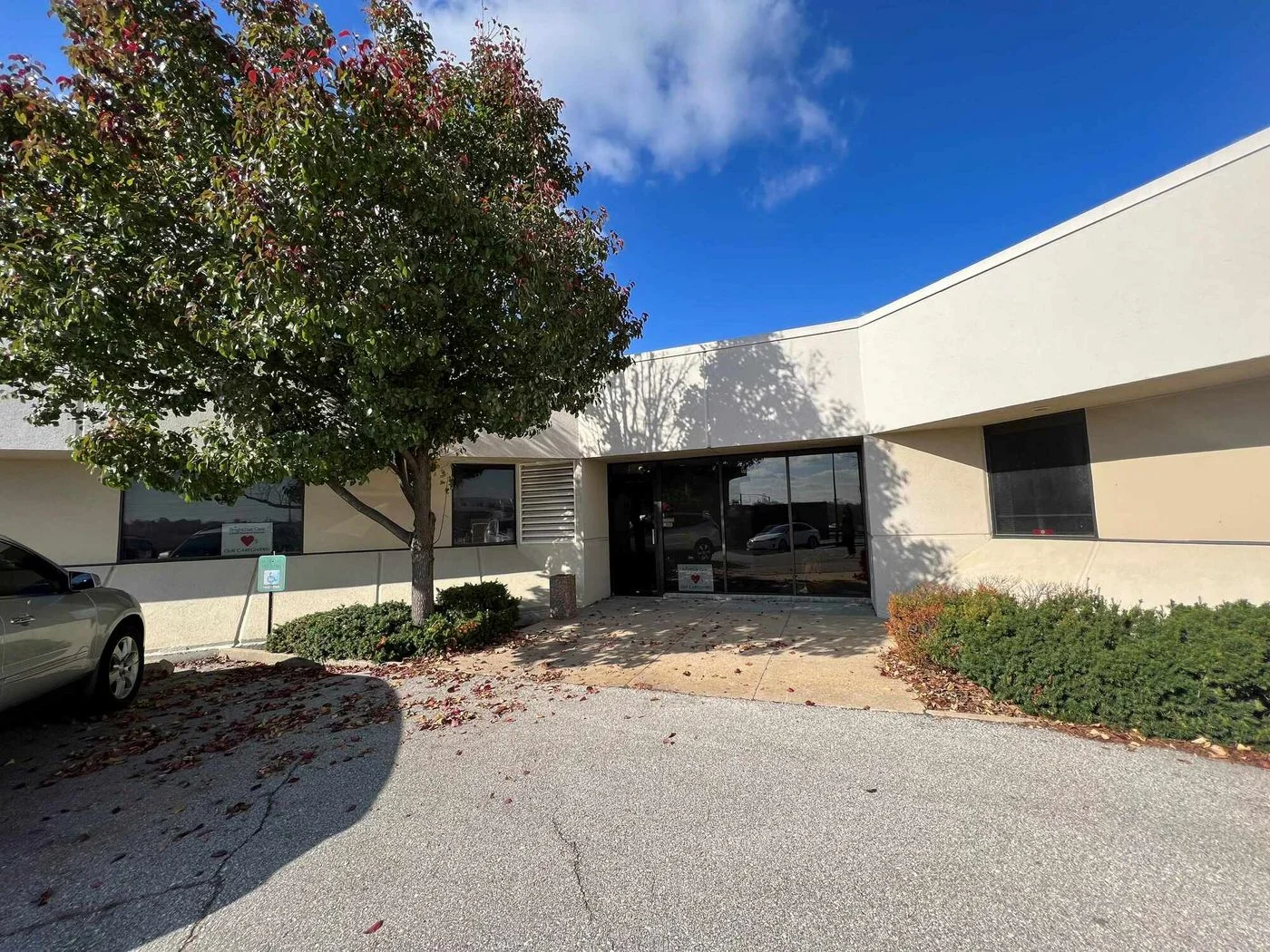 Photo 2 of 4080 1st Ave NE, Cedar Rapids, IA 52402