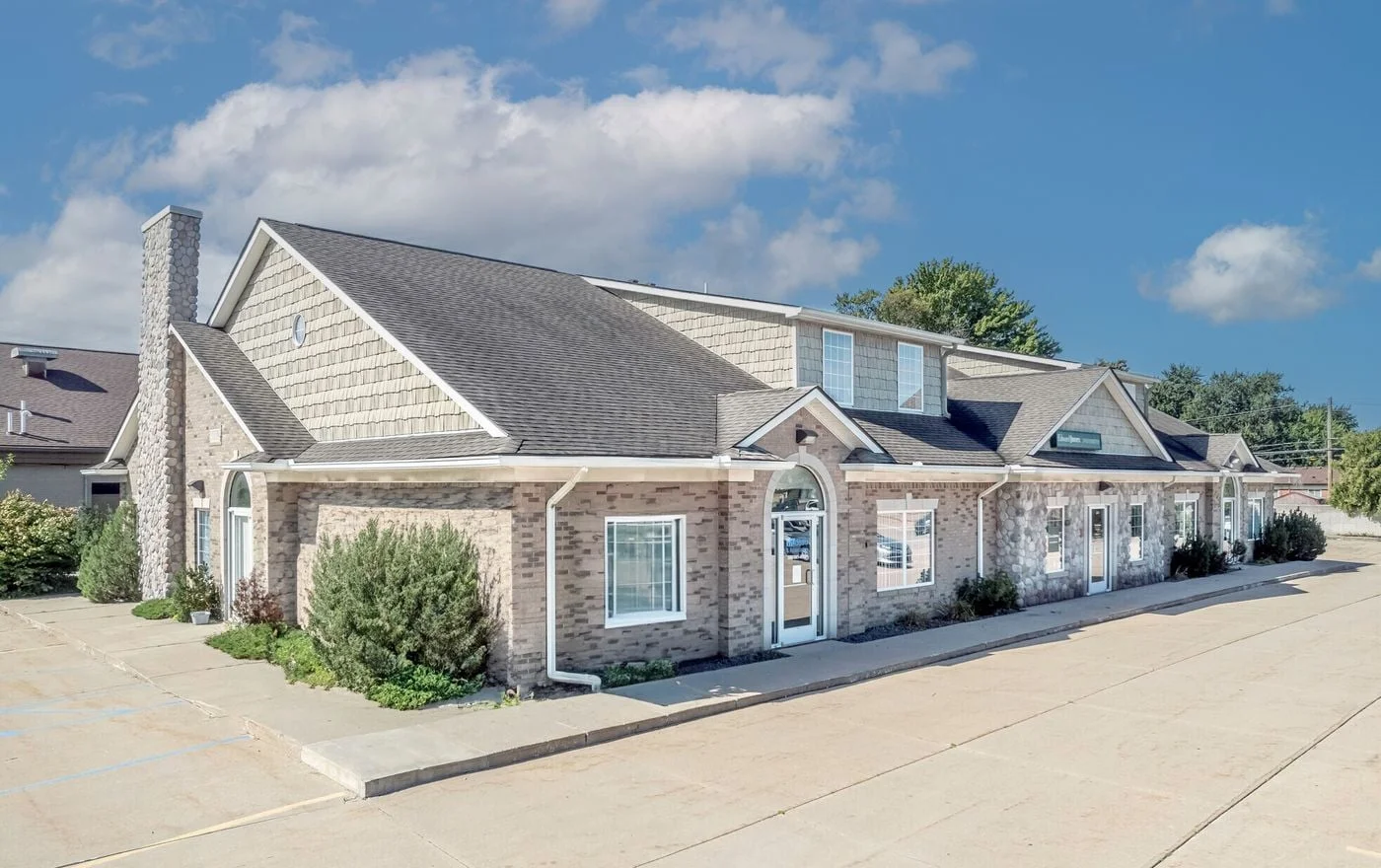 Photo 1 of 30229 Schoenherr Rd, Warren, MI 48088