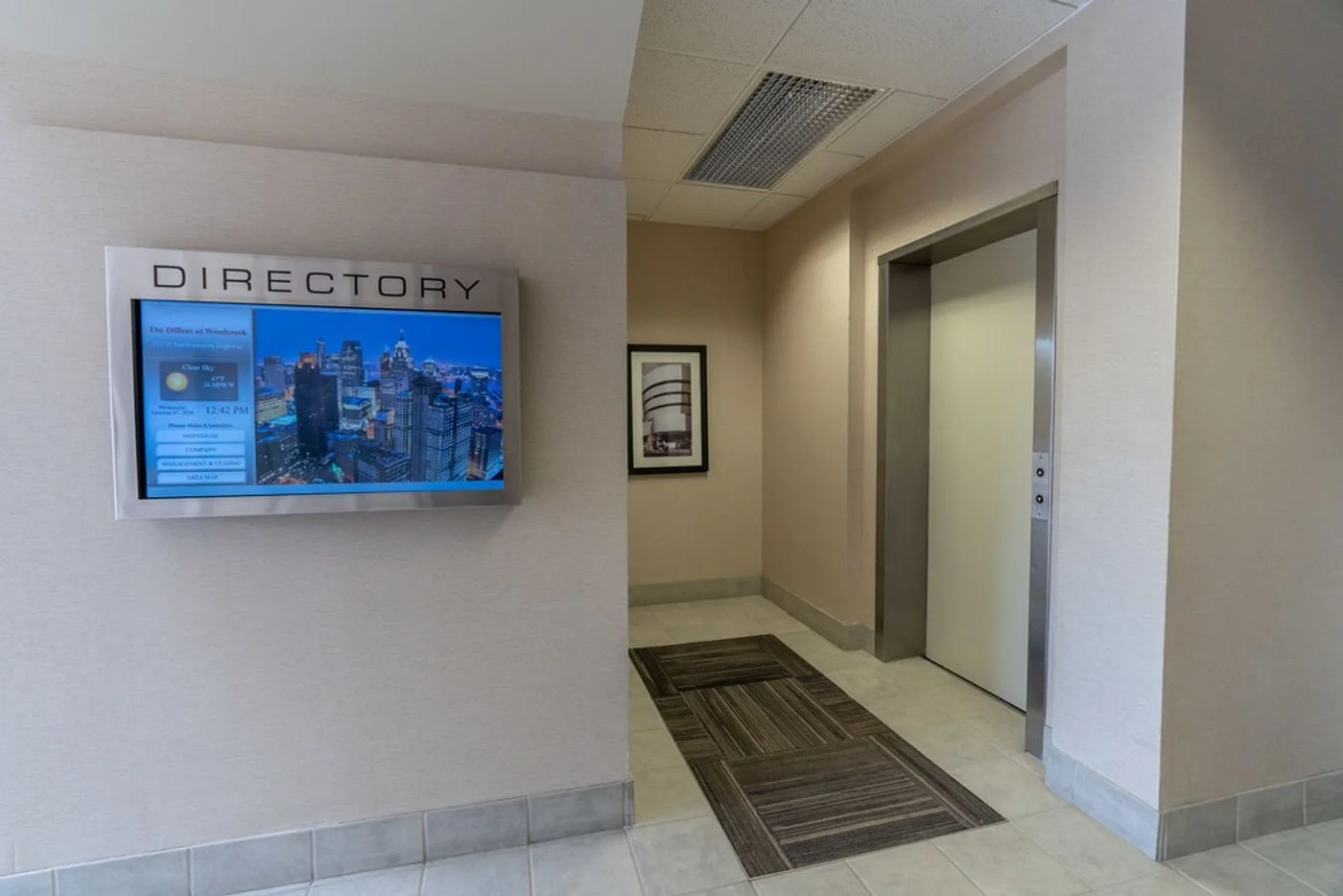 Photo 2 of 31275 Northwestern Hwy, Farmington Hills, MI 48334