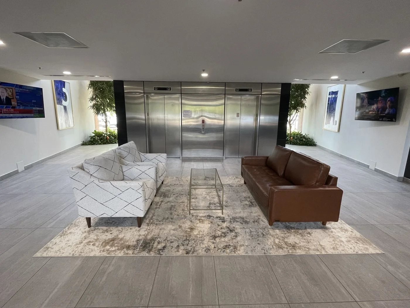 Photo 3 of 2601 Cambridge Ct, Auburn Hills, MI 48326