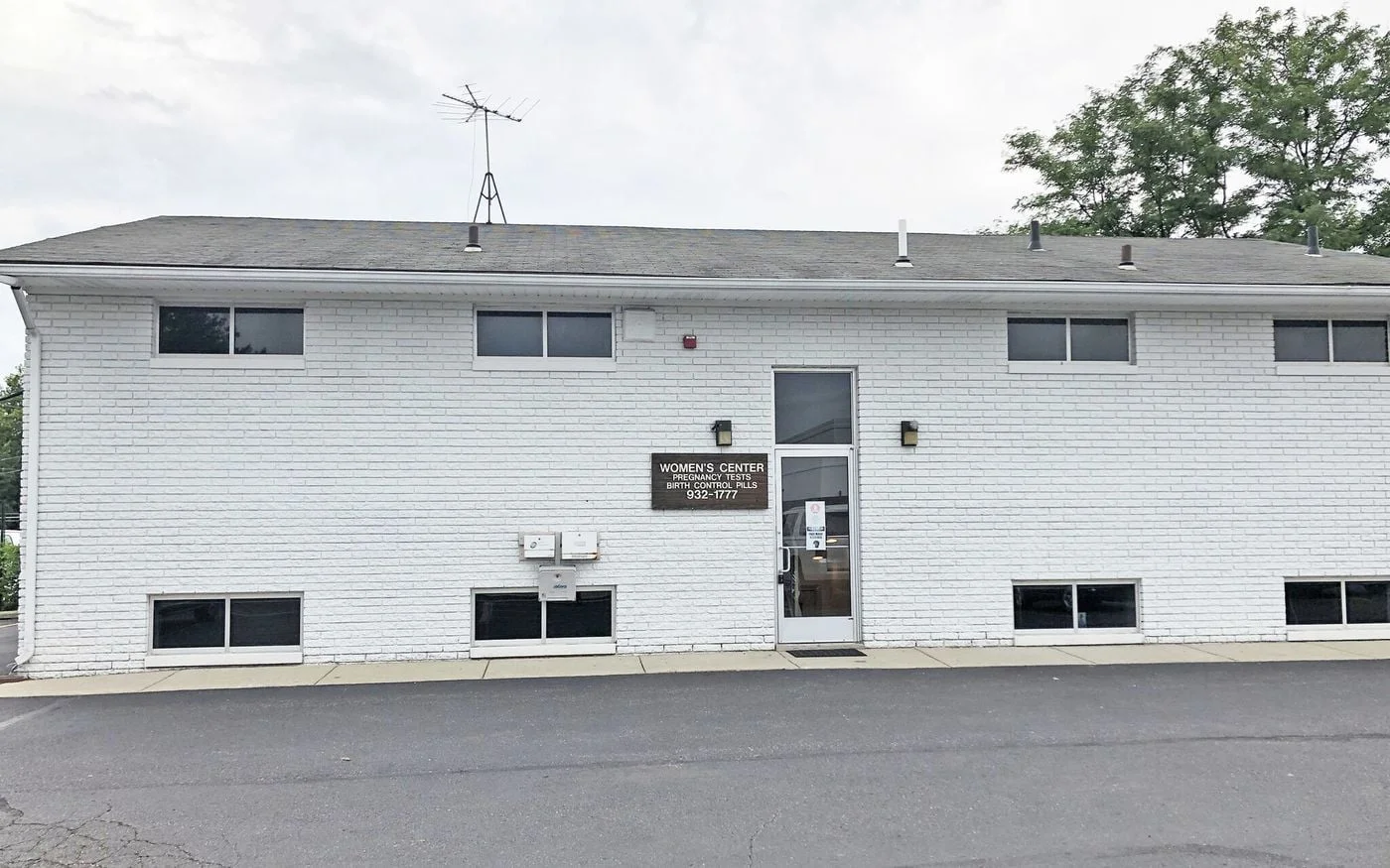 Photo 3 of 6765 Orchard Lake Rd, West Bloomfield, MI 48322