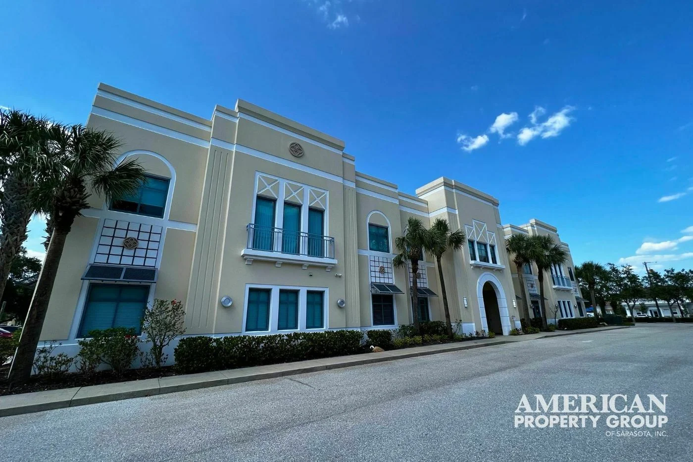 Photo 2 of 2970 University Pkwy, Sarasota, FL 34243