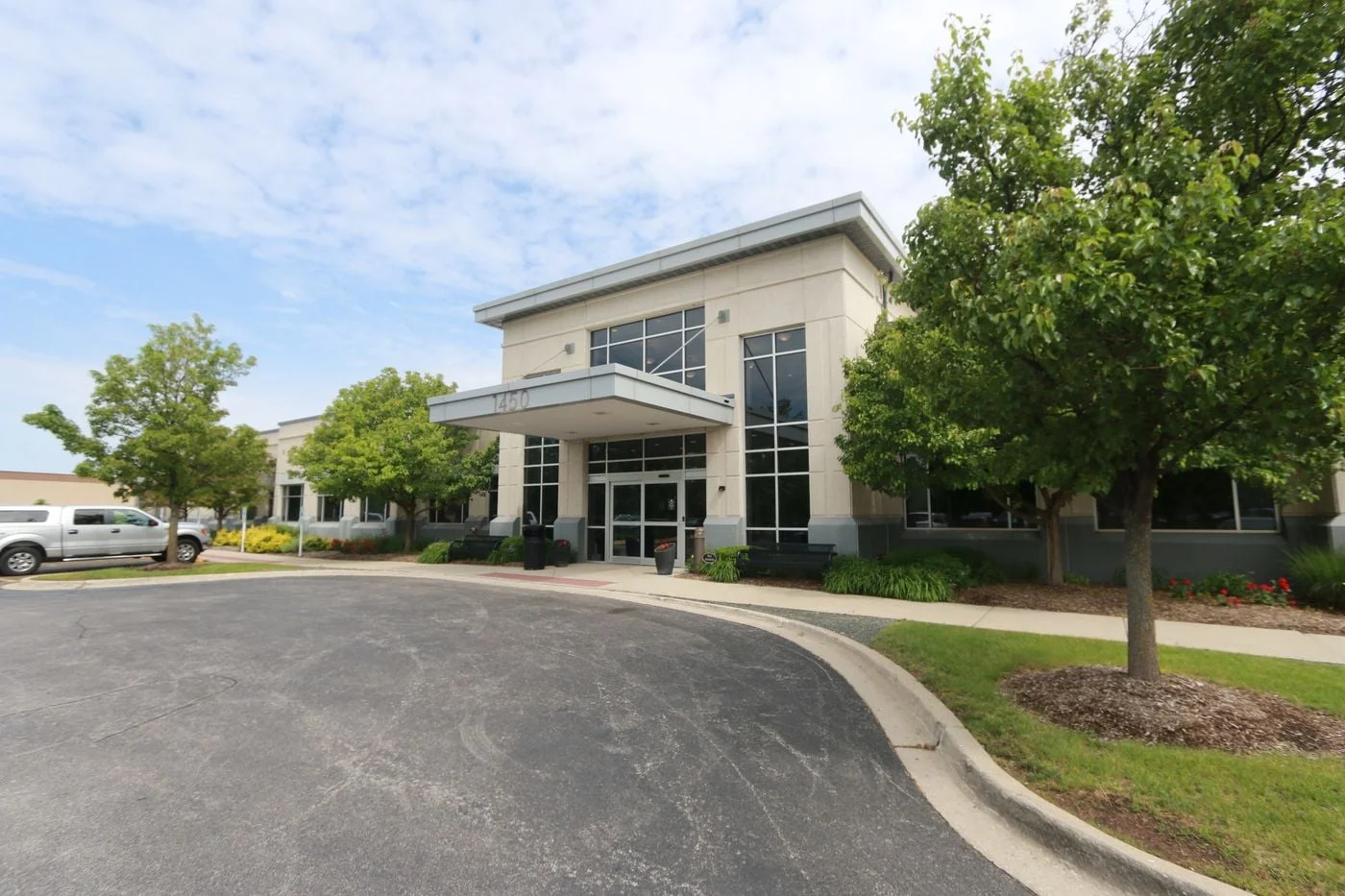 Photo 3 of 1450 Busch Pkwy, Buffalo Grove, IL 60089