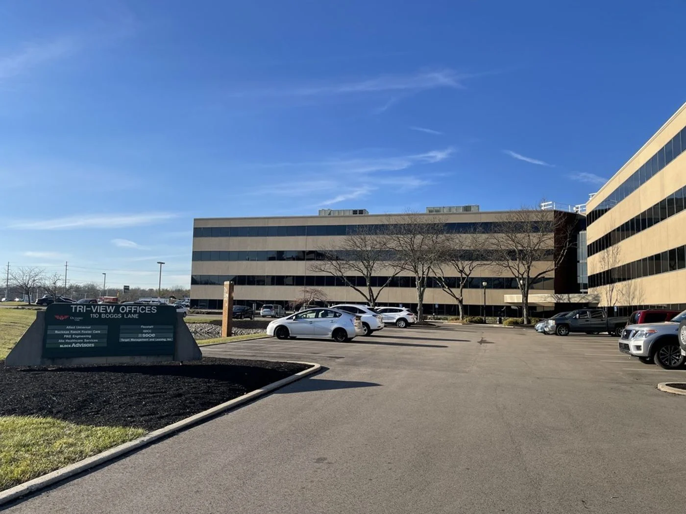 Photo 2 of 110 Boggs Ln, Cincinnati, OH 45246