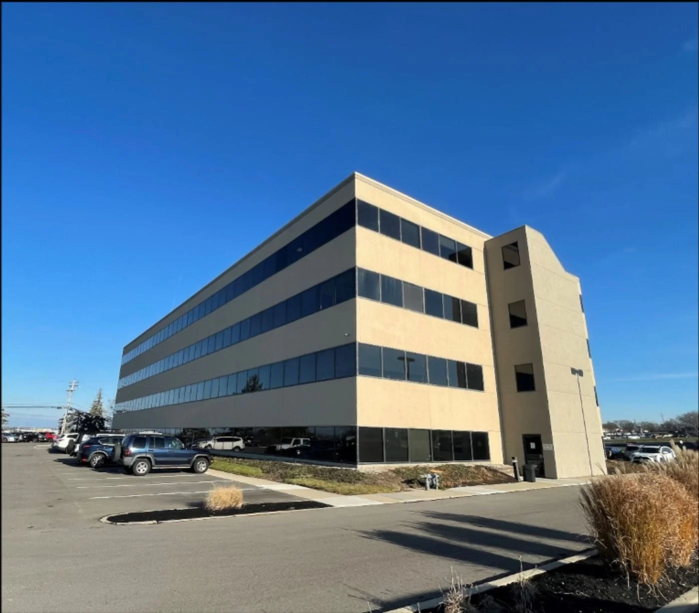 Photo 3 of 110 Boggs Ln, Cincinnati, OH 45246