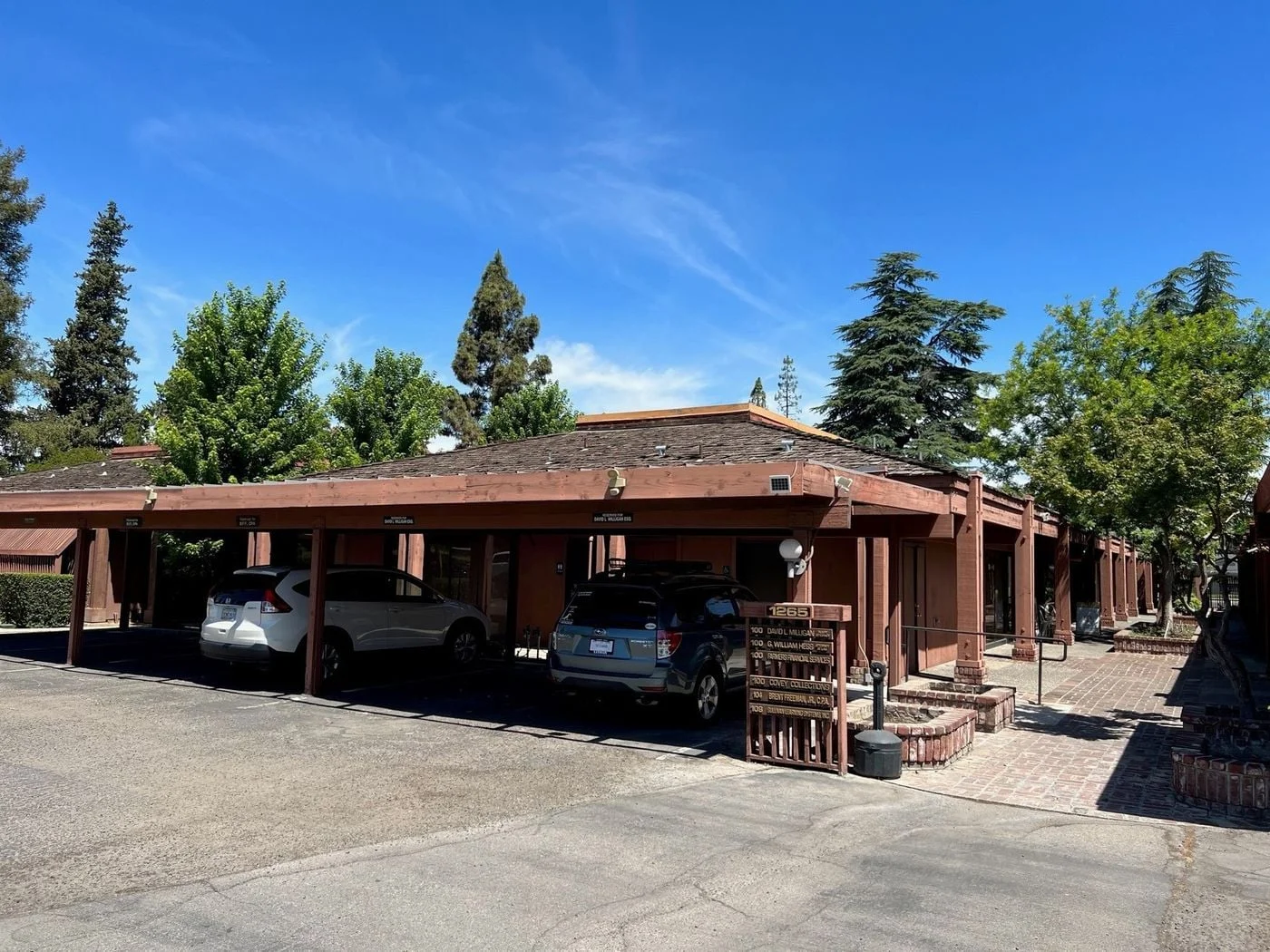 Photo 1 of 1265 W Shaw Ave, Fresno, CA 93711