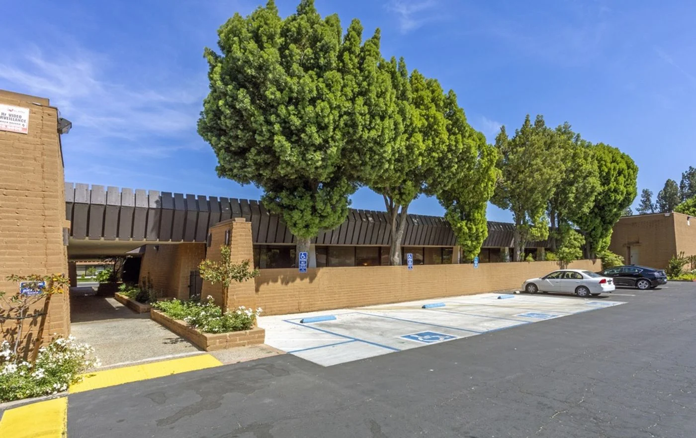Photo 1 of 5151 N Palm Ave, Fresno, CA 93704