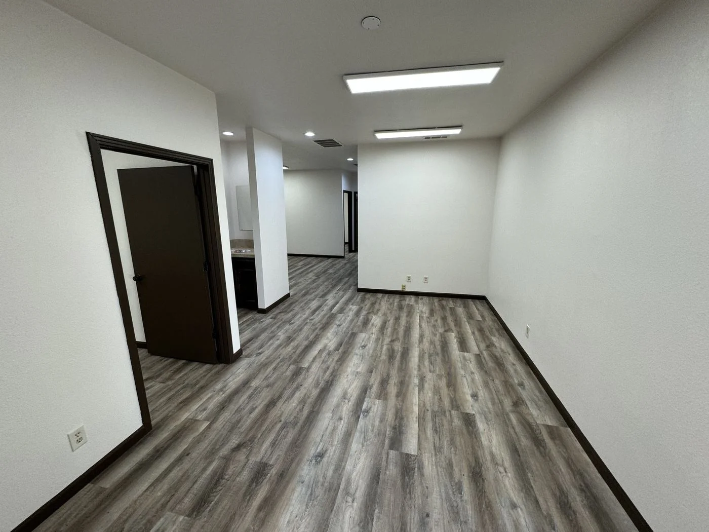 Photo 2 of 248 W Caldwell Ave, Visalia, CA 93277