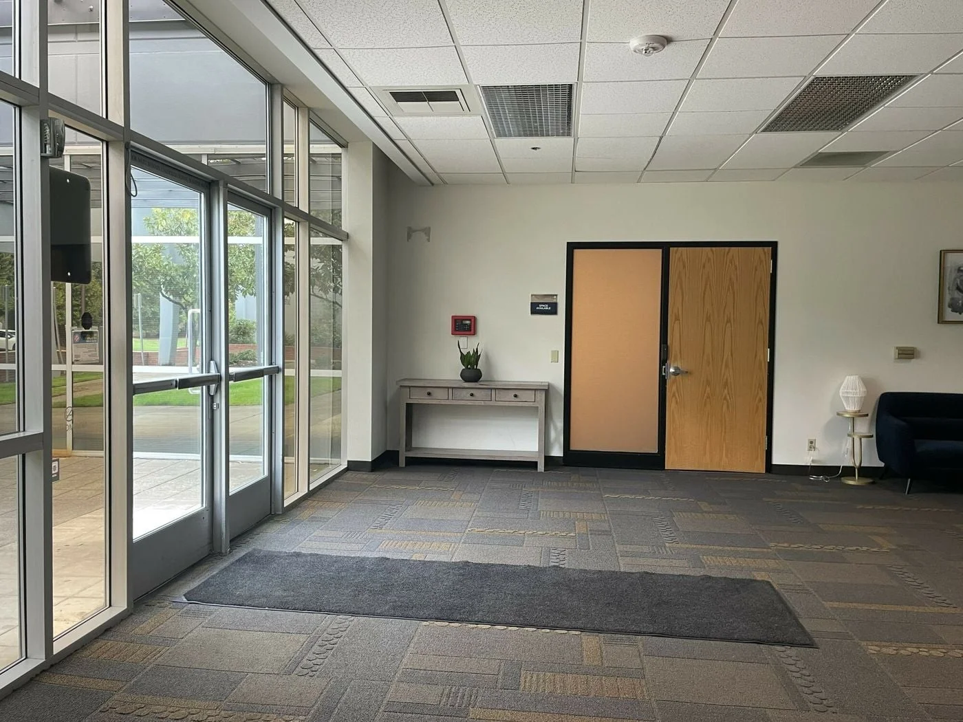 Photo 2 of 9845 NE Eckert Dr, Beaverton, OR 97006