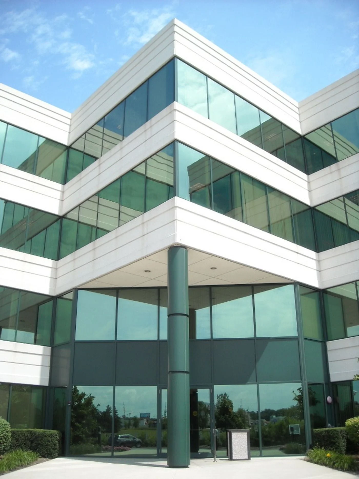 Photo 3 of 707 E 80th Pl, Merrillville, IN 46410