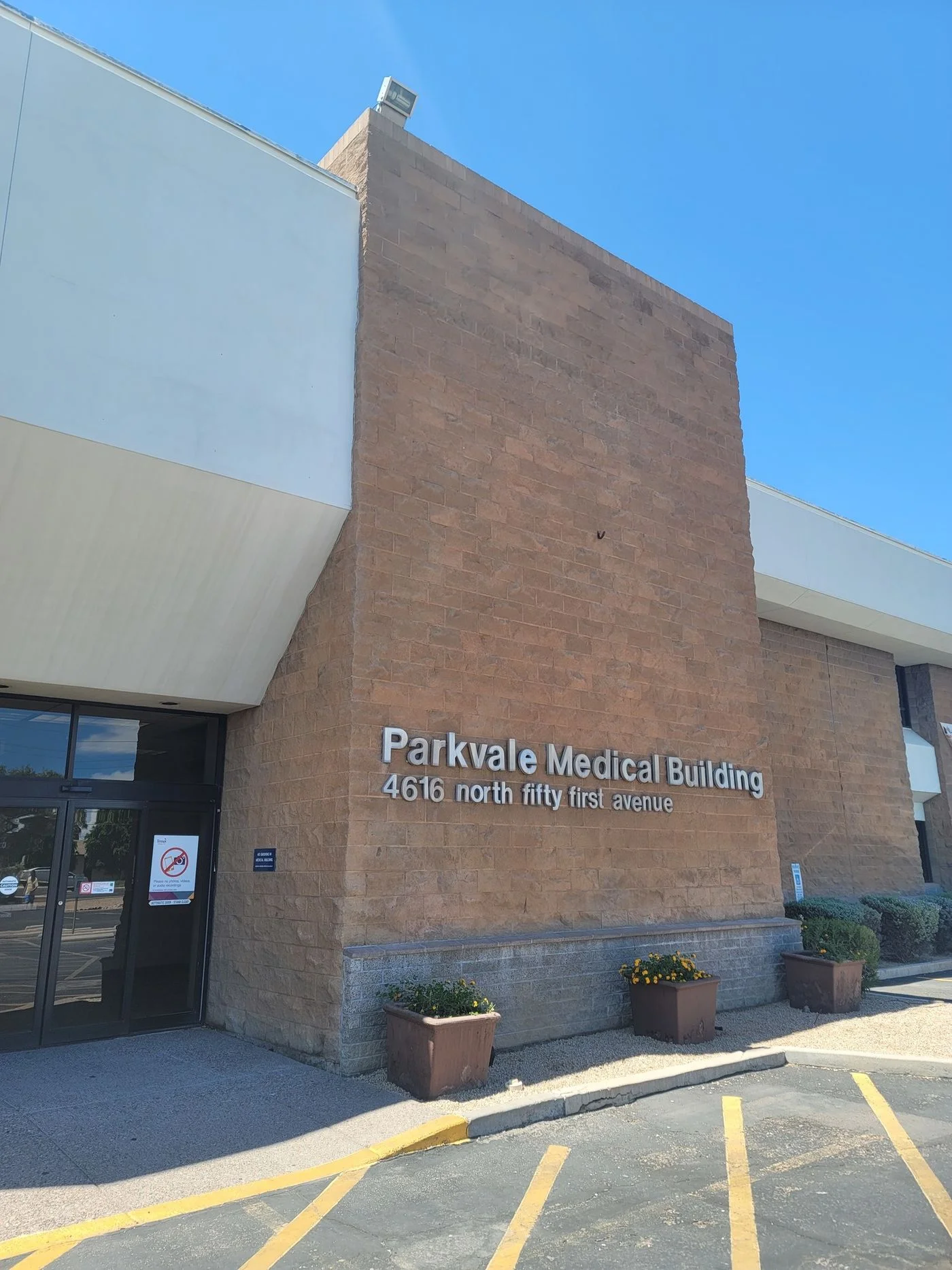 Photo 2 of 4616 N 51st Ave, Phoenix, AZ 85031