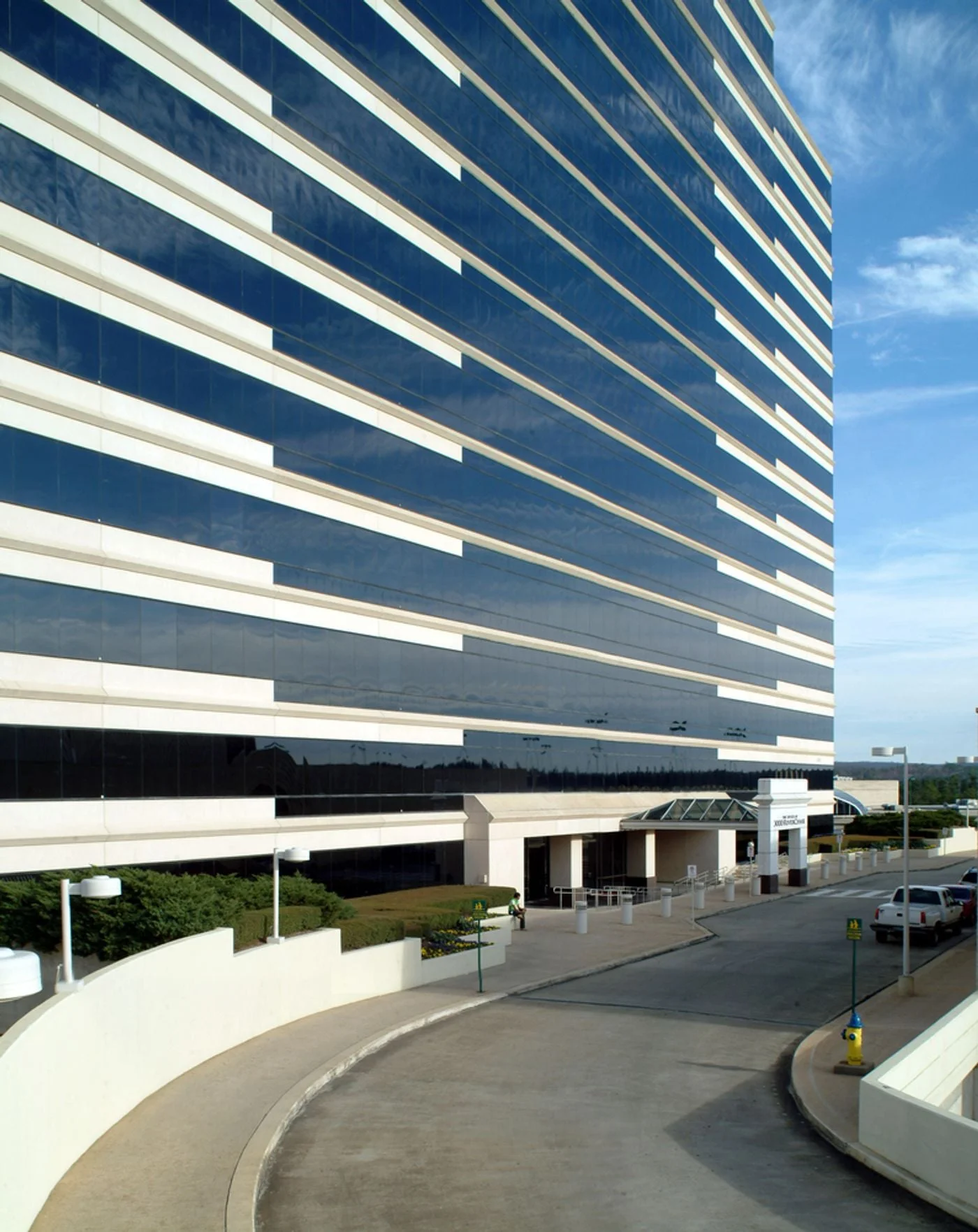 Photo 2 of 3000 RiverChase, Hoover, AL 35244