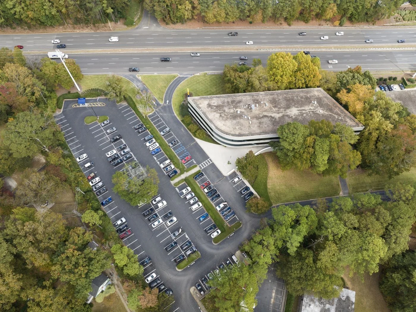 Photo 2 of 600 Luckie Dr, Birmingham, AL 35223