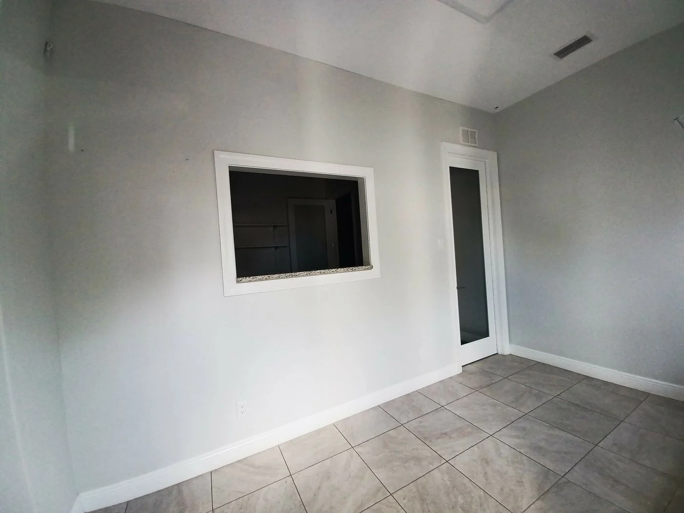 Photo 2 of 1634 SE 47th St, Cape Coral, FL 33904