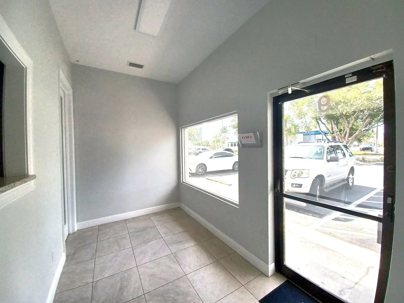 Photo 3 of 1634 SE 47th St, Cape Coral, FL 33904