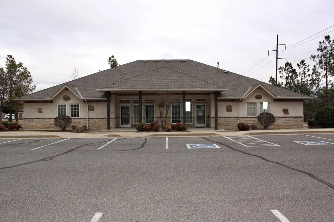 Photo 2 of 941 NW 164th Street, Oklahoma City, OK 73034