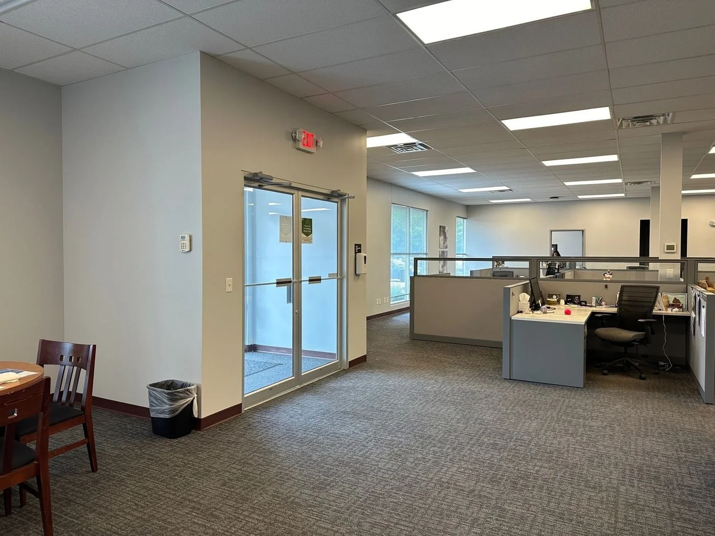 Photo 3 of 2102 N 117th Ave, Omaha, NE 68164