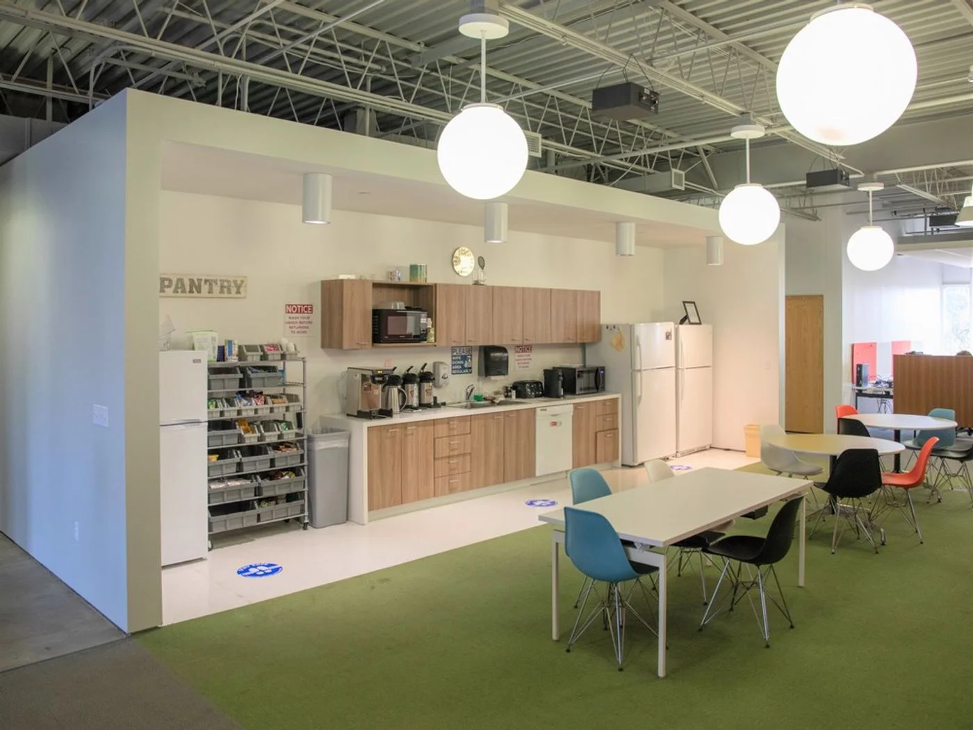 Photo 2 of 10202-20 F Street, Omaha, NE 68127