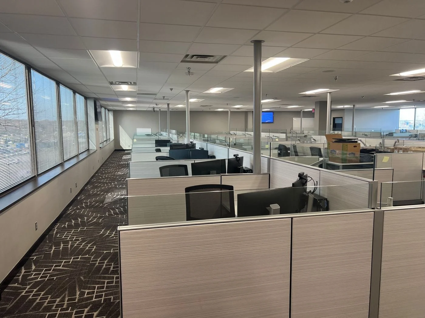 Photo 3 of 10330 Regency Parkway Dr, Omaha, NE 68114