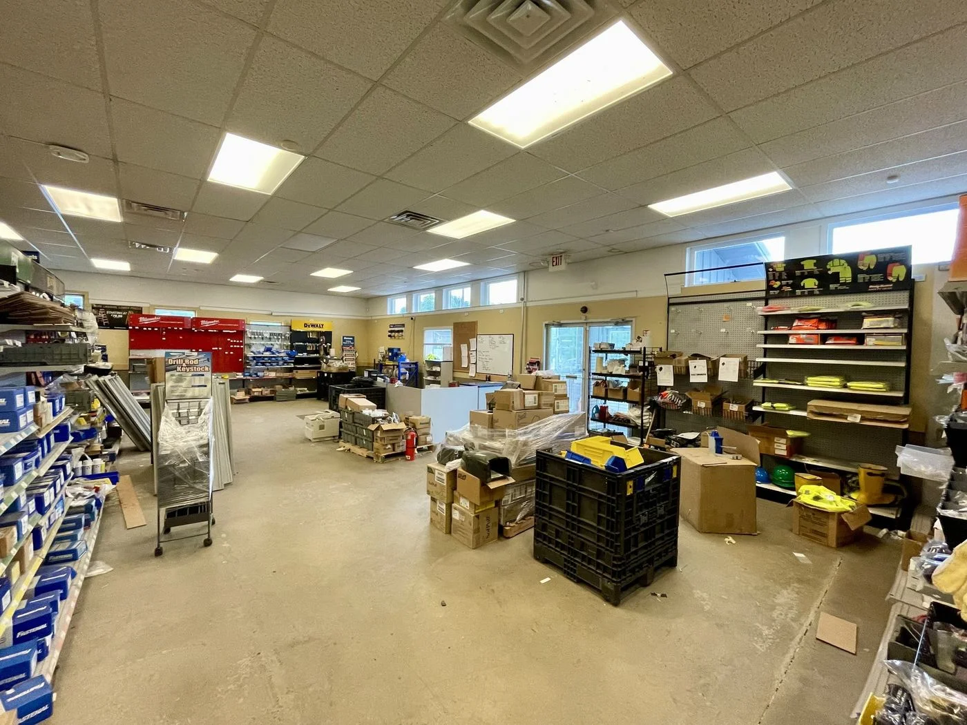 Photo 2 of 1219 Lisbon St, Lewiston, ME 04240