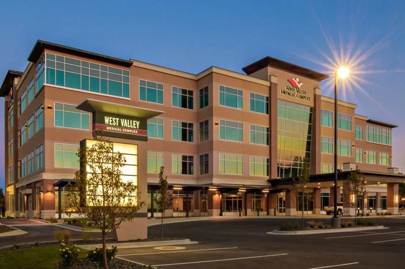 Photo 1 of 1906 Fairview Ave, Caldwell, ID 83605