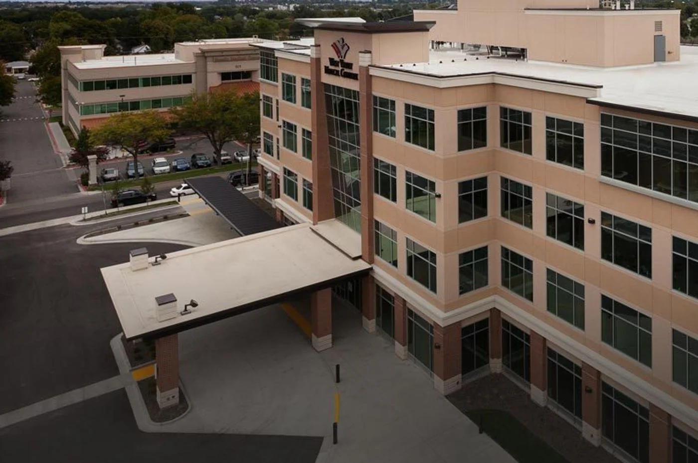 Photo 3 of 1906 Fairview Ave, Caldwell, ID 83605