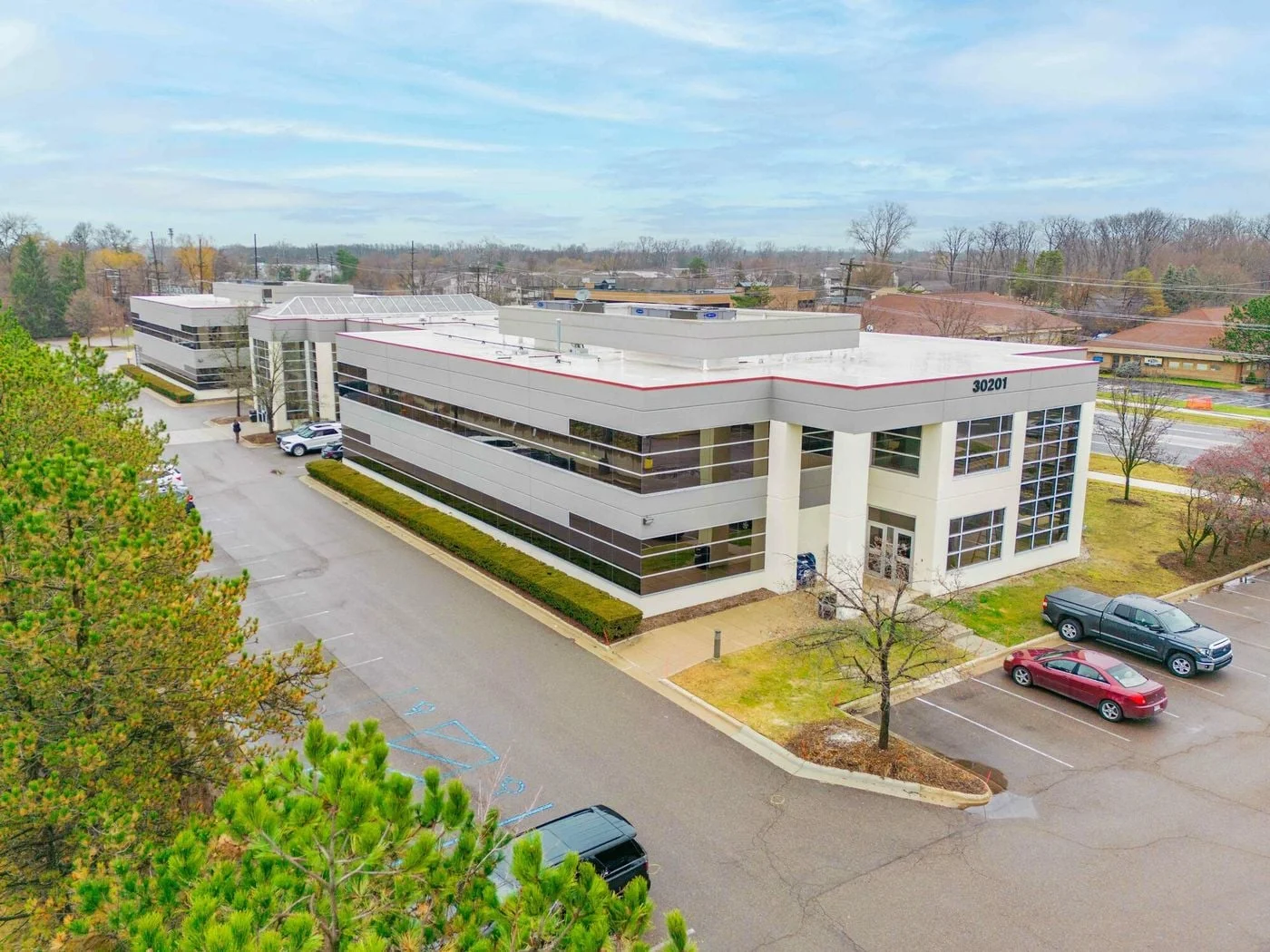 Photo 1 of 30201 Orchard Lake Rd, Farmington Hills, MI 48334