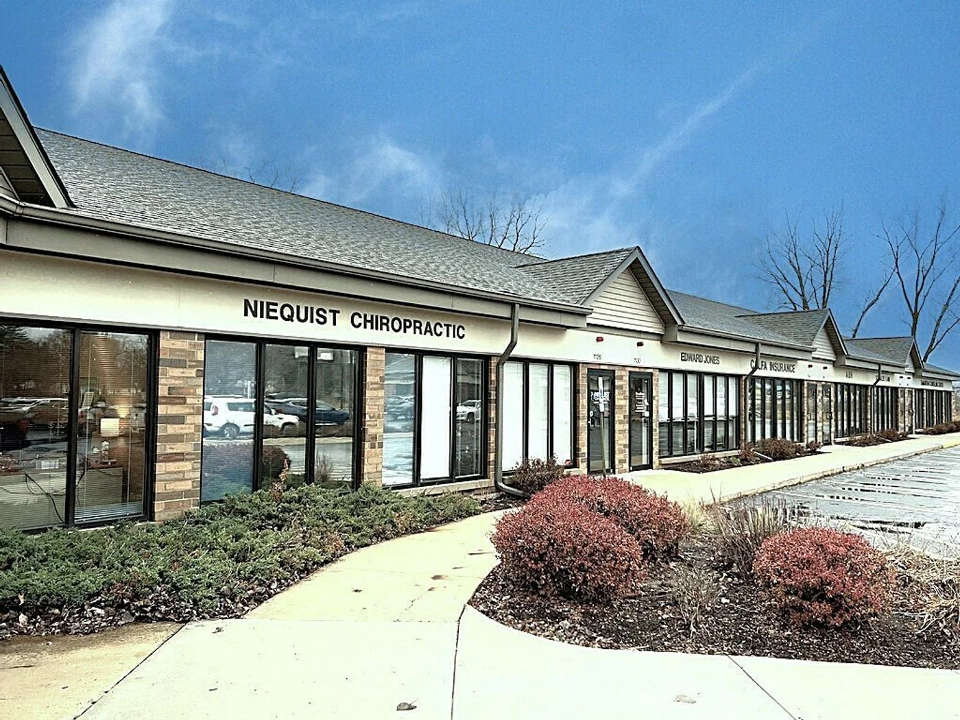 Photo-1 of 1100 North Main Street (# 1134 & 1142), Algonquin, IL 60102