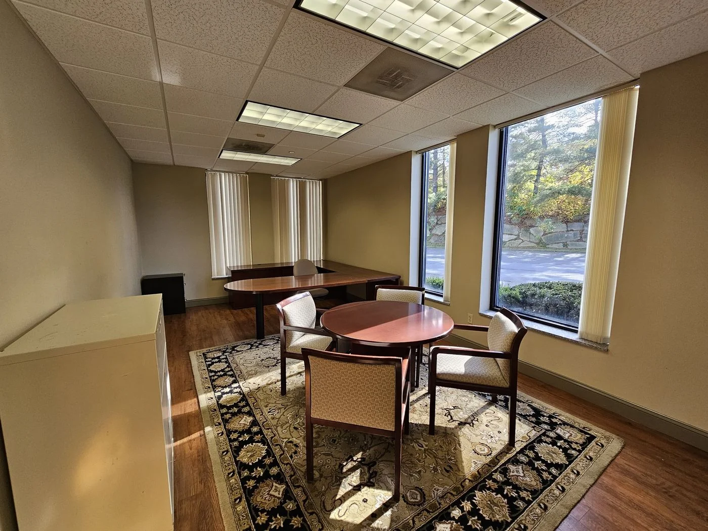 Photo 2 of 526 Boston Post Rd, Wayland, MA 01778