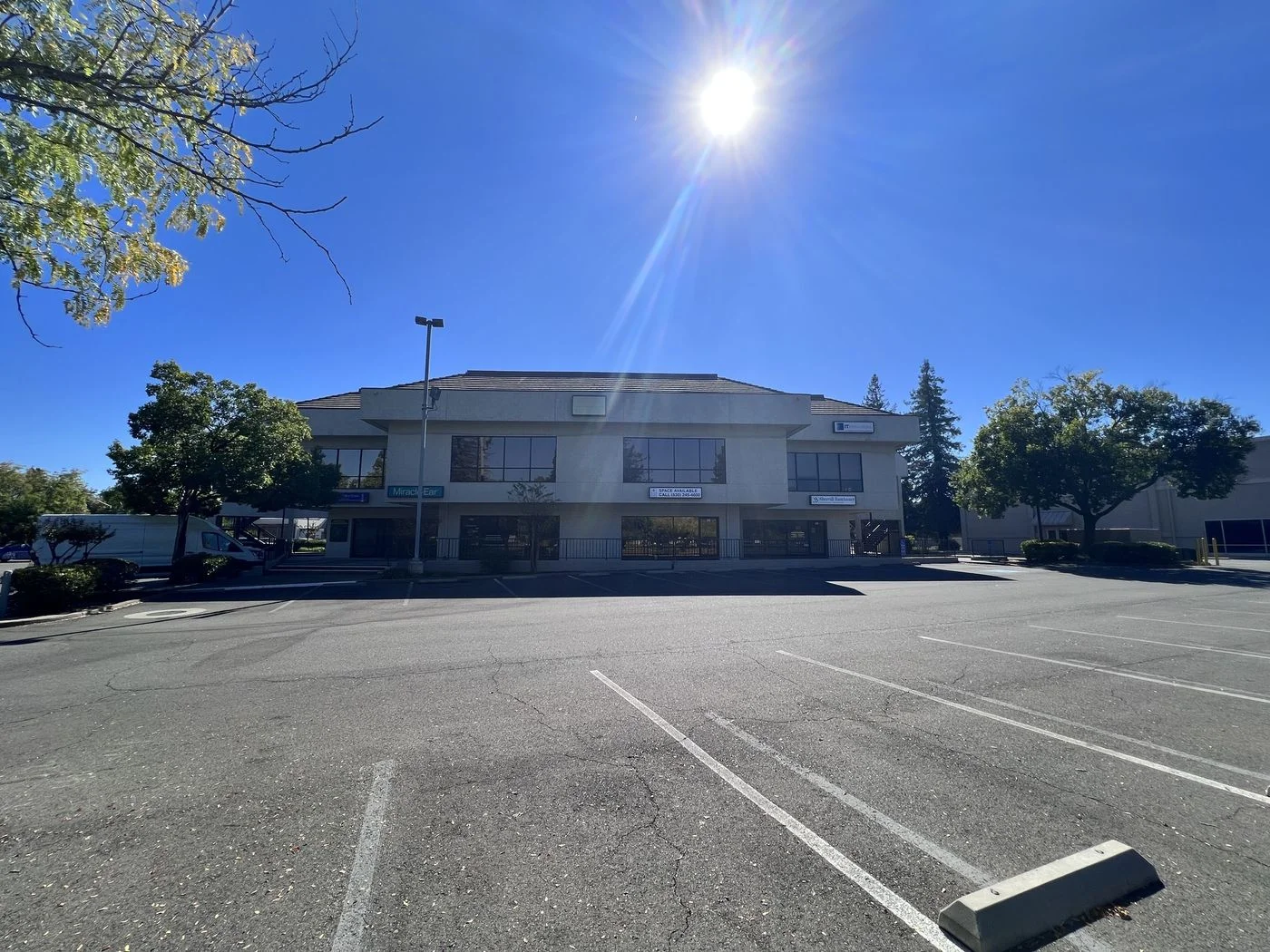 Photo 3 of 1890 Park Marina Dr, Redding, CA 96001